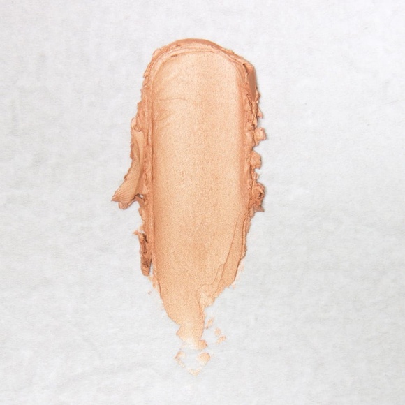 THE ORGANIC SKIN CO. IN THE SPOTLIGHT LUMINIZER HIGHLIGHT IN ROSE GOLD - Picture 2 of 16